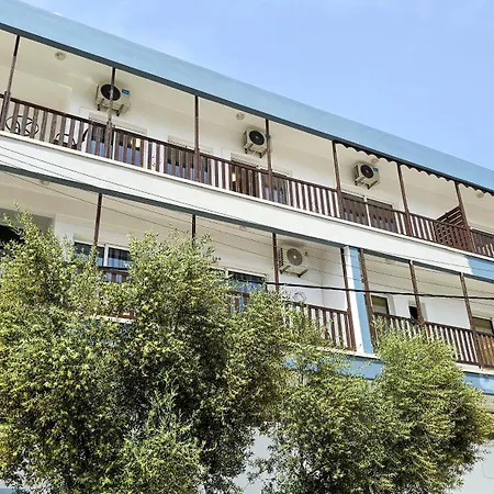 Sky Line Rooms, 150m From Chabad Lubavitch 公寓 拉纳卡