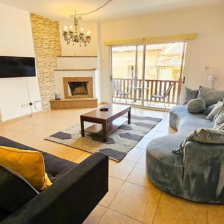 Sky Line Rooms, 150m From Chabad Lubavitch * לרנקה