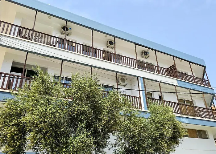 Sky Line Rooms, 150m From Chabad Lubavitch דירה לרנקה